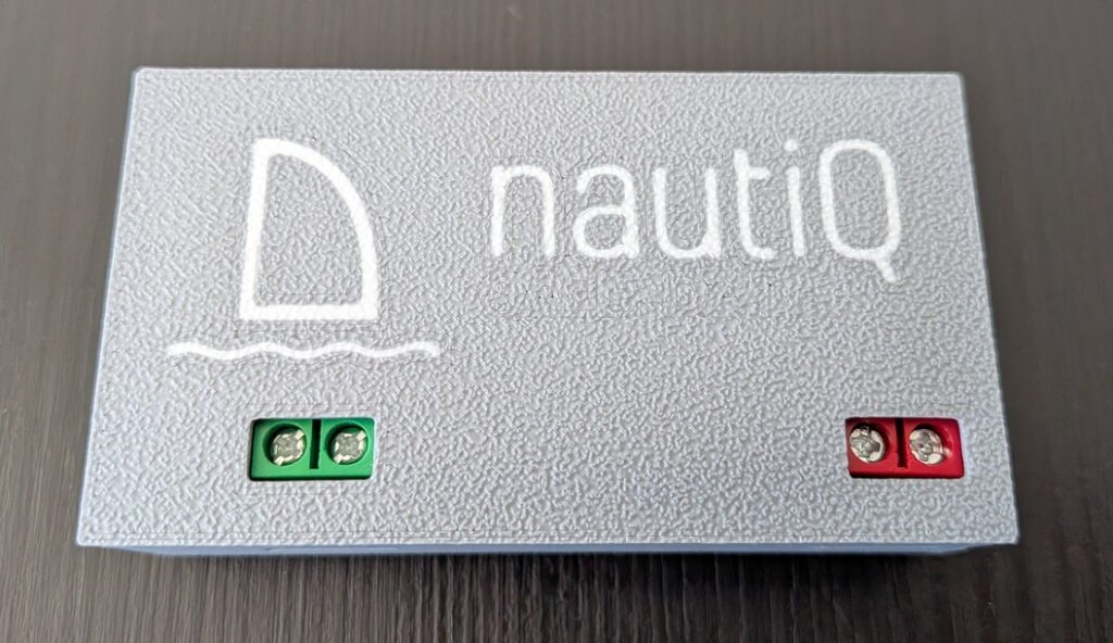 Bornas del sailoQ para conectar a una pantalla Raymarine ST60