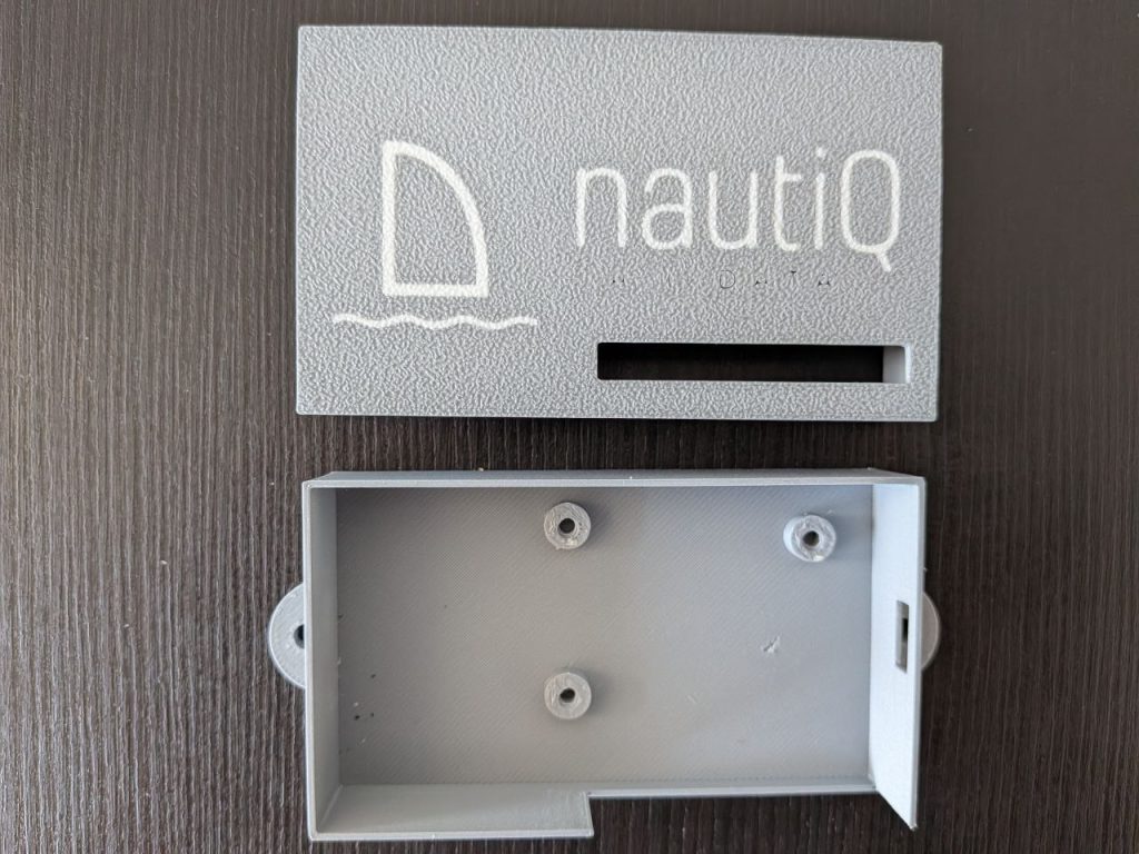 Tapa y base de la caja sailoQ 1.4