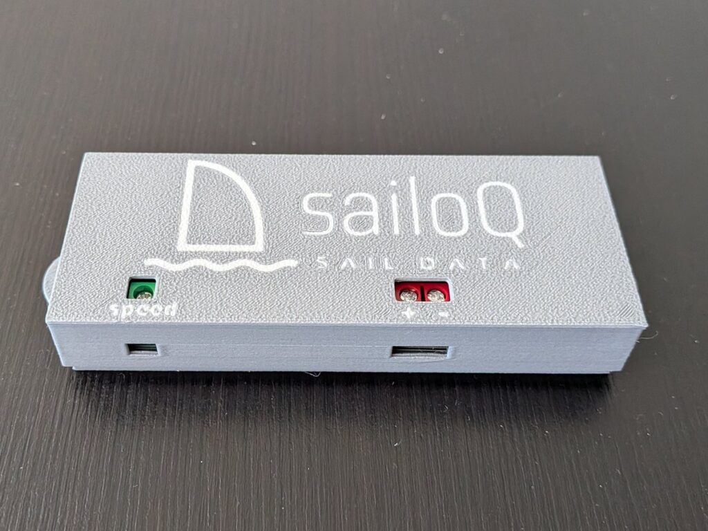 Bornas del sailoQ para conectar a una pantalla Raymarine ST60